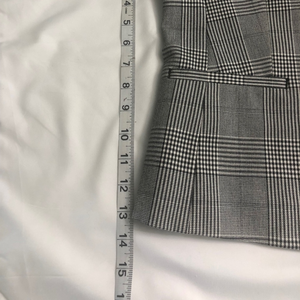 Banana Republic women’s blazer - Picture 12 of 14